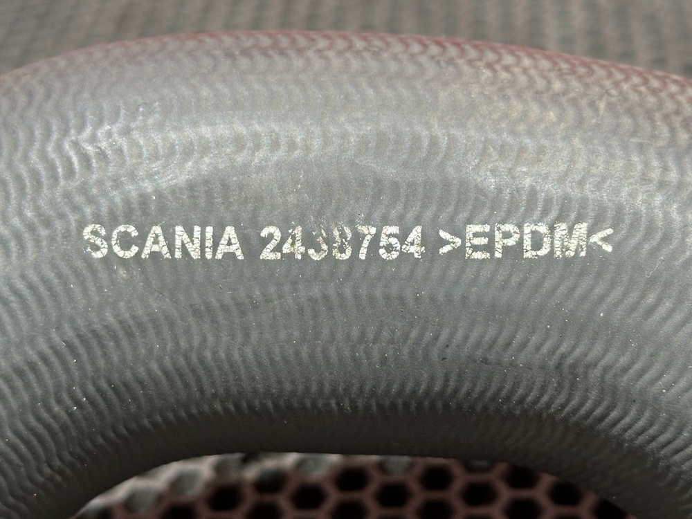 Патрубок радиатора