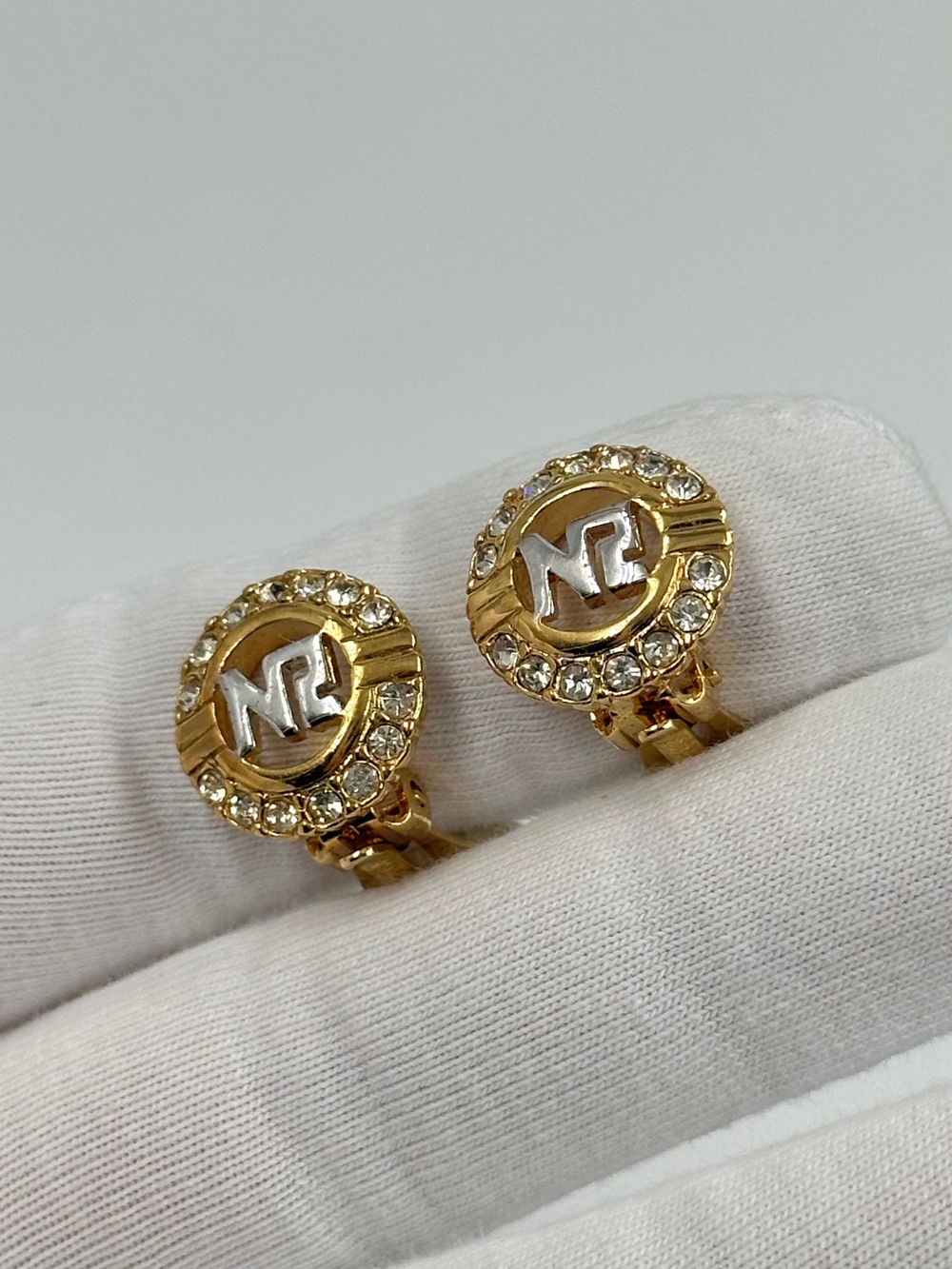 Клипсы с кристаллами Nina Ricci