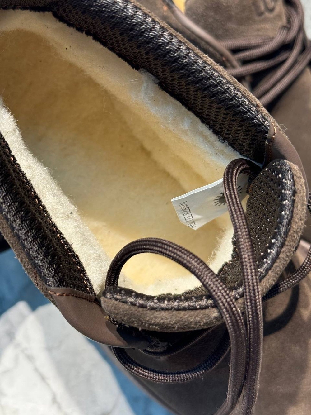 UGG