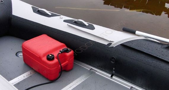 Лодка Badger Wave Line 390 PW