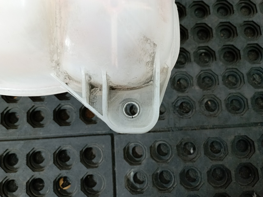 Бачок расширительный 2017г.