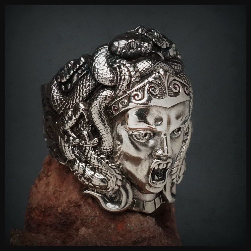 Кольцо "Медуза Горгона" мельхиор , 19 - 21 р