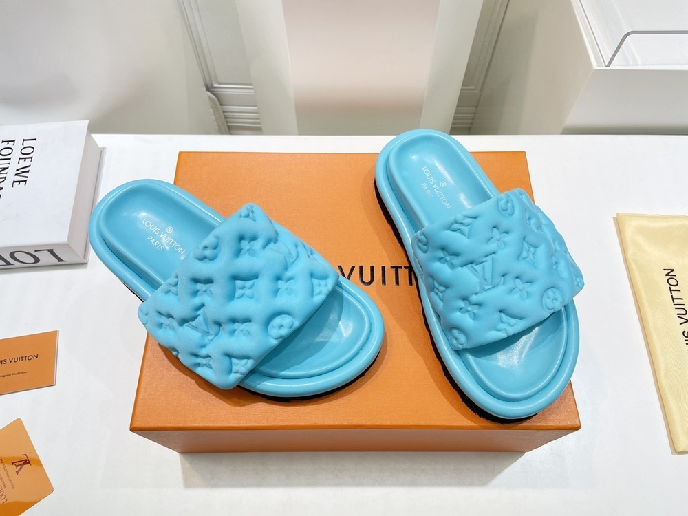 Louis Vuitton Pool Pillow Comfort Mule