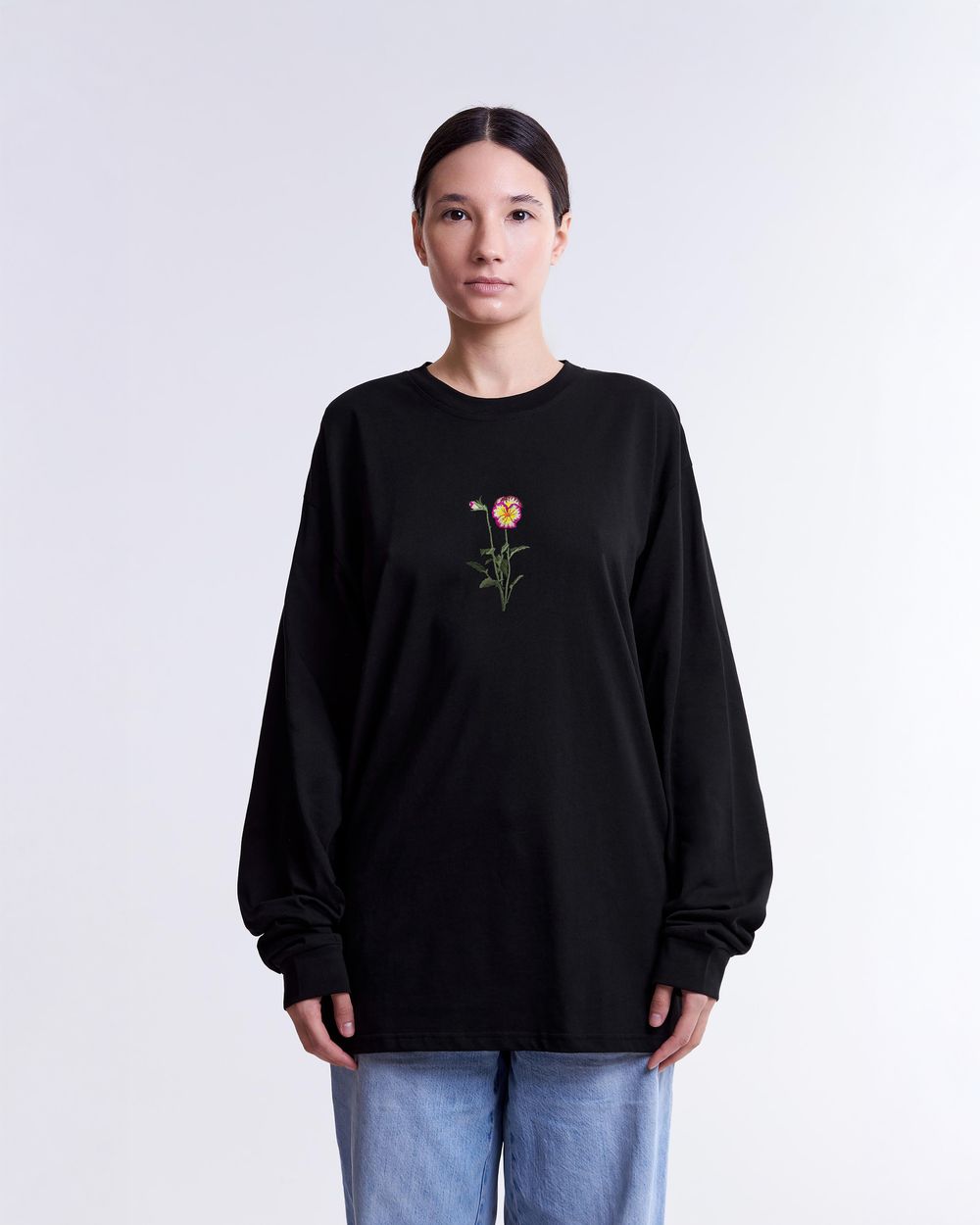 Лонгслив Гербарий Анютины глазки черный