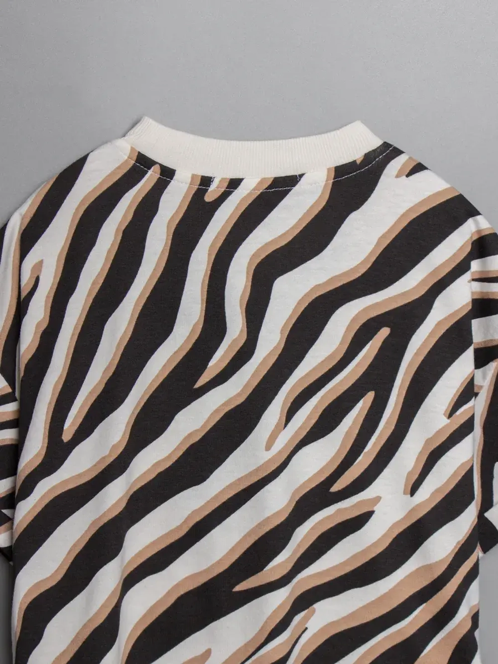 Костюм в садик, футболка и юбка