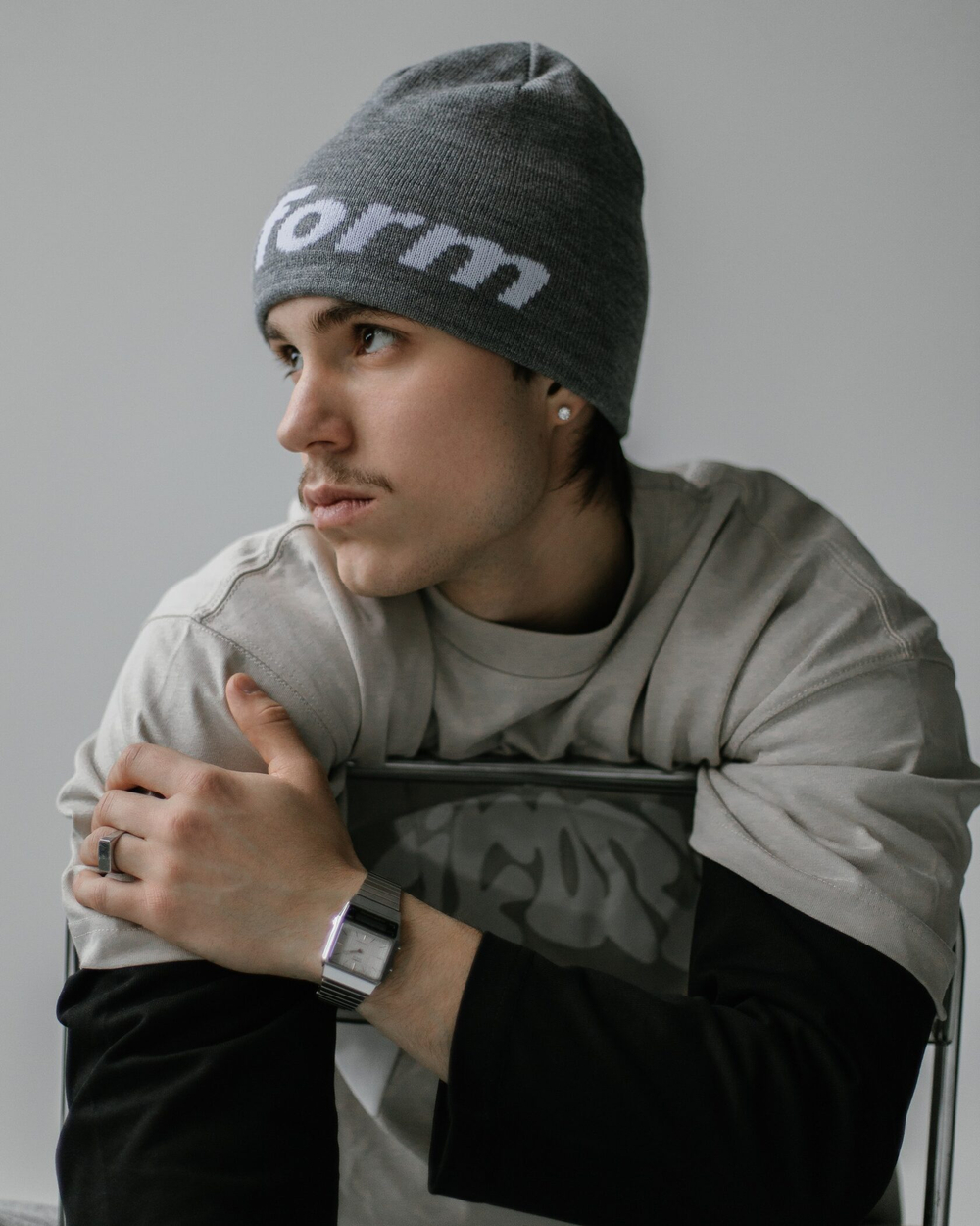 Шапка UNIFORM Sport Classic серый