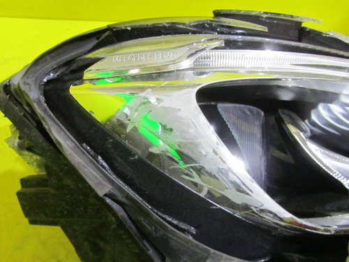 Битая Фара правая Mercedes GLA x156 (2017-2020) LED