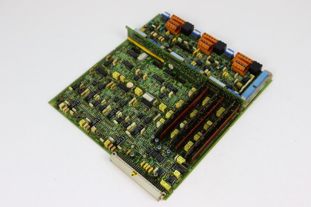 Б/у SIEMENS 6SC6100-0NA21