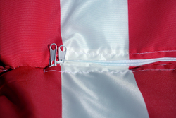 Матрац 710*570/1130*570мм с вертикальной подушкой (бело-красный) Premium