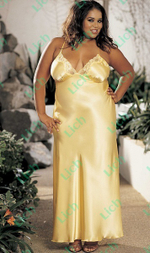 Сорочка атласная с кружевной отделкой