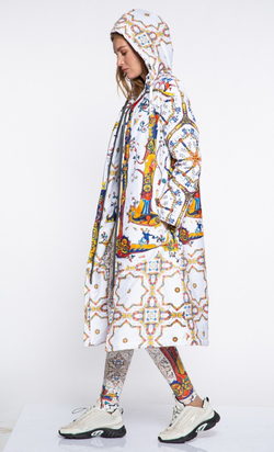 Пальто "Лабиринт", по мотивам средневековых буквиц и фантастических существ со страниц Псалтыри Латтрелла