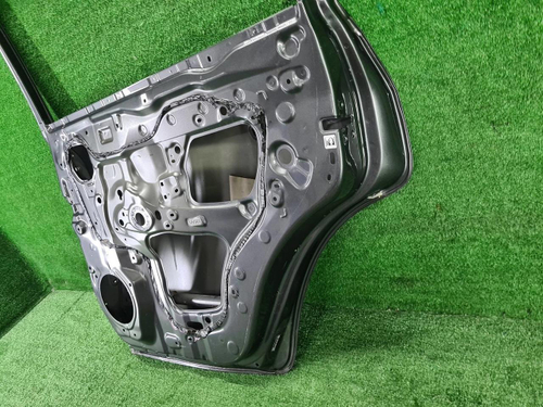 Дверь задняя правая Toyota Land Cruiser 200 15-21