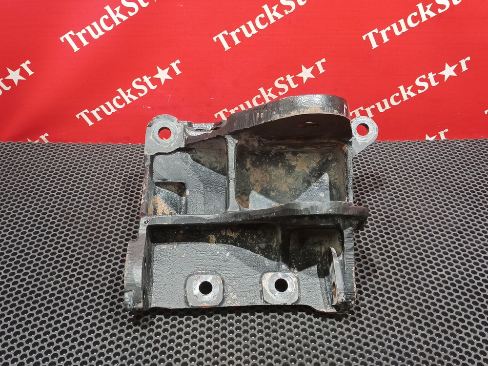 Кронштейн рессоры передней правый 2023г.