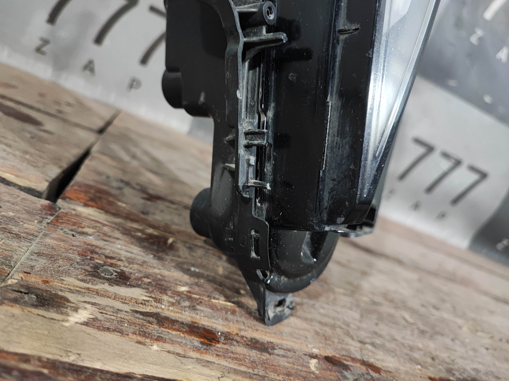 Фара правая LED Geely Atlas 2 23-нв Б/У Оригинал 7051051200