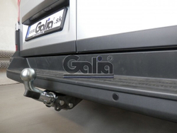 Фаркоп оцинкованный Galia V085A для Volkswagen Crafter фургон со ступенькой, одинарные колеса сзади 2017-(паспорт и сертификат в комплекте)(без электрики)