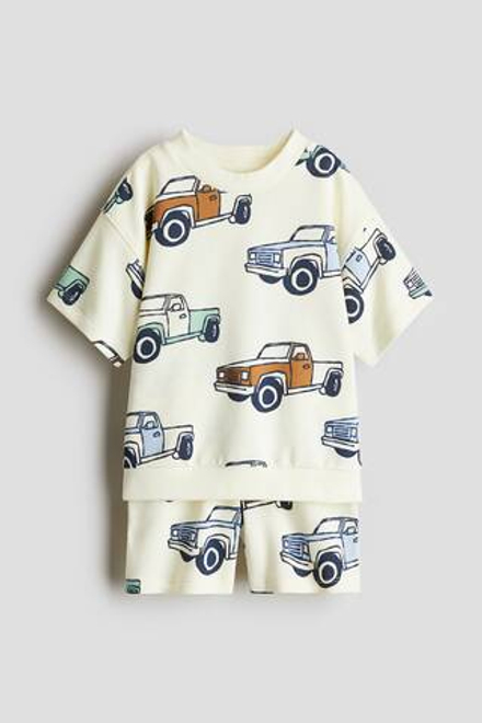 H&M Комплект из толстовки и шорт с принтом, кремовый