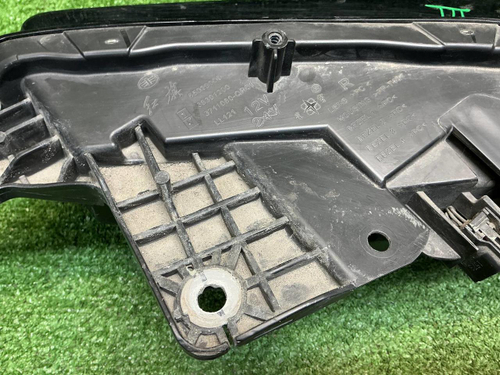 ДХО правый Hongqi E-HS9 (2020-н.в.)