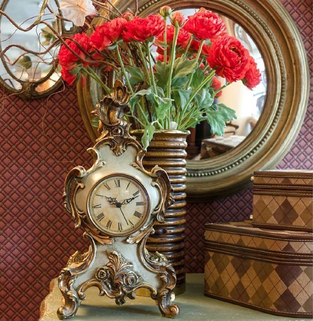 Часы в золоте