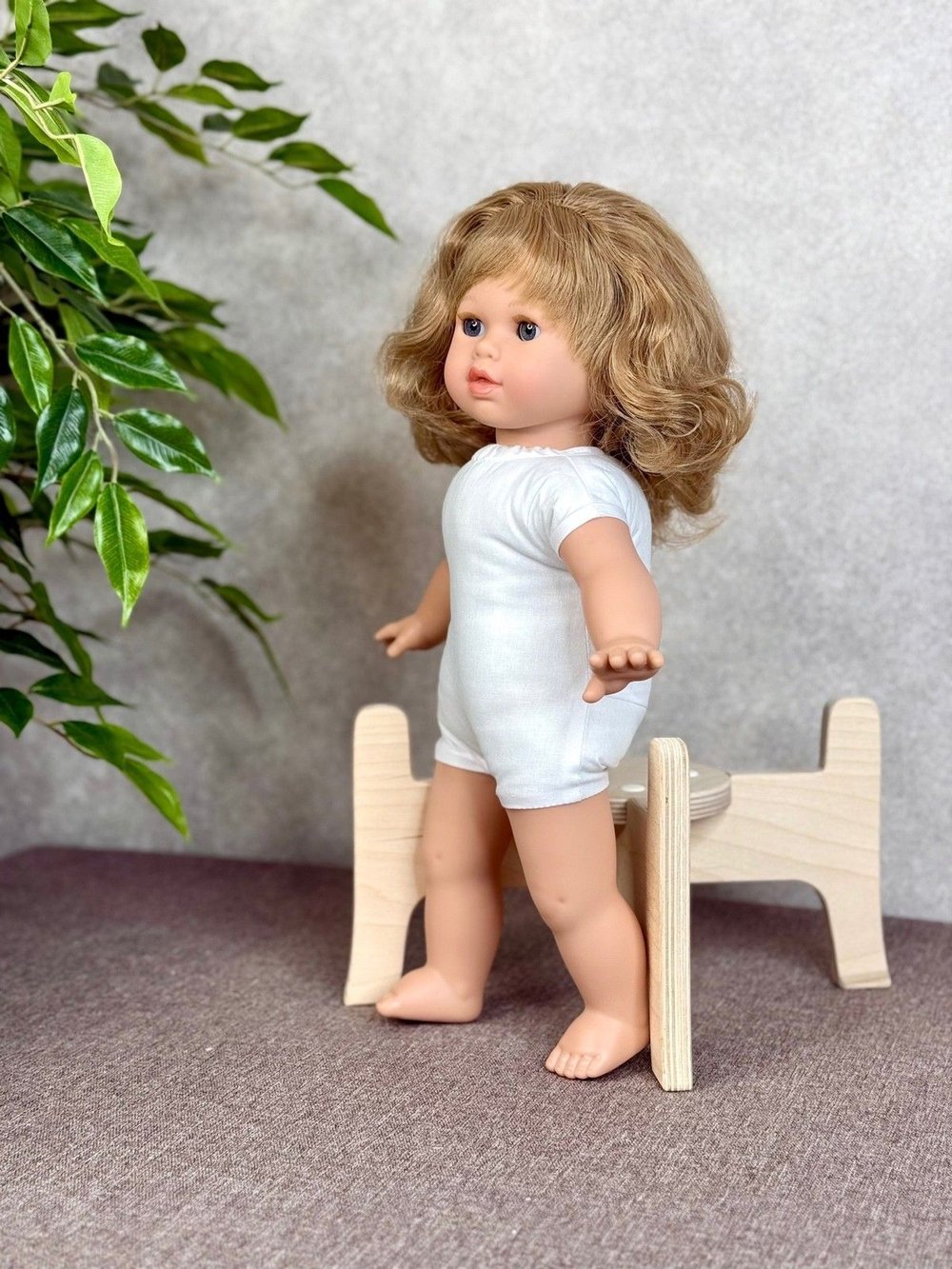 Кукла Marina and Pau 42cм TINA мягк.без одежды (M03)