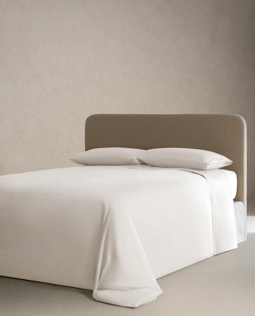 Zara Home - Простыня из сатина с подолом (300 нитей), белый, 290x280 см