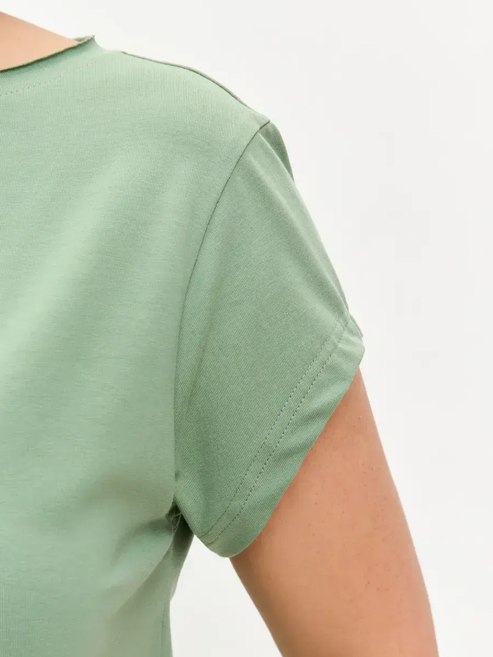 Футболка оверсайз с рукавами крылышками