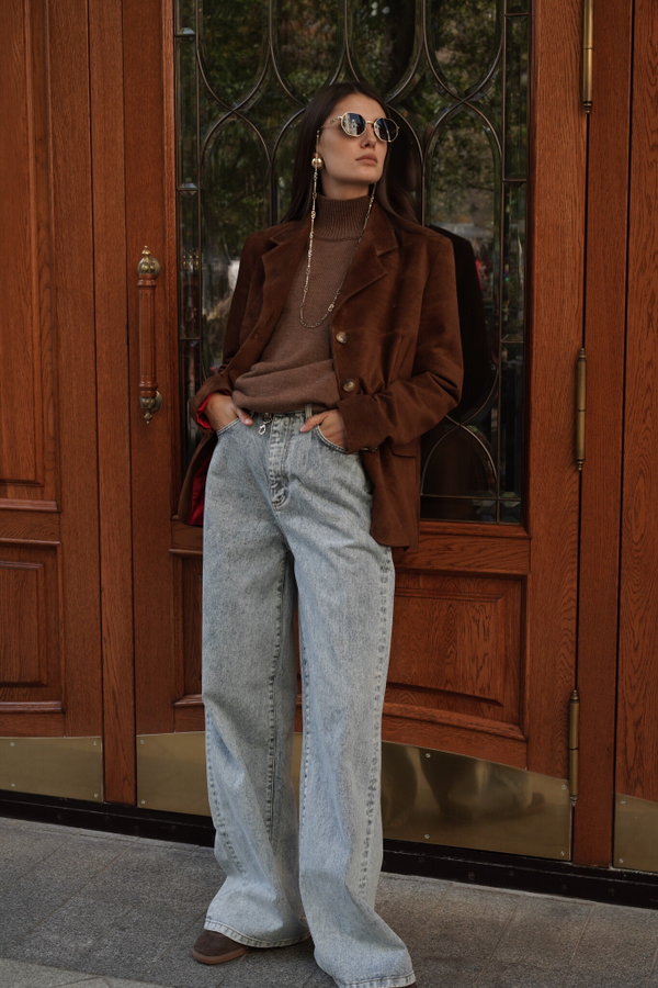 Свитер шоколадный