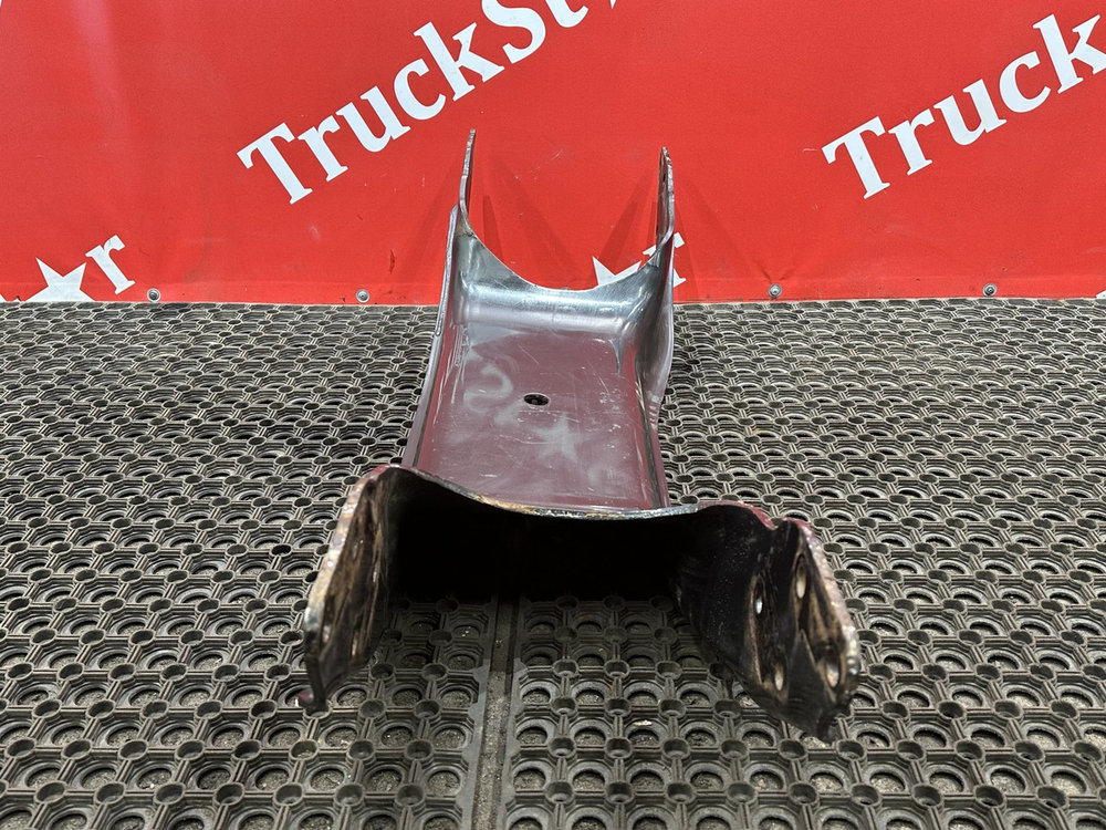 Траверса рамы поперечная