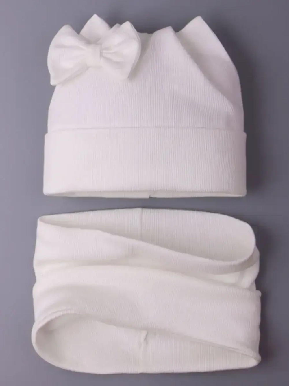 Шапка для девочки осенняя с ушками и снуд