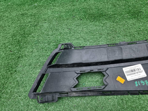 Решетка переднего бампера левая Skoda Karoq 17-21