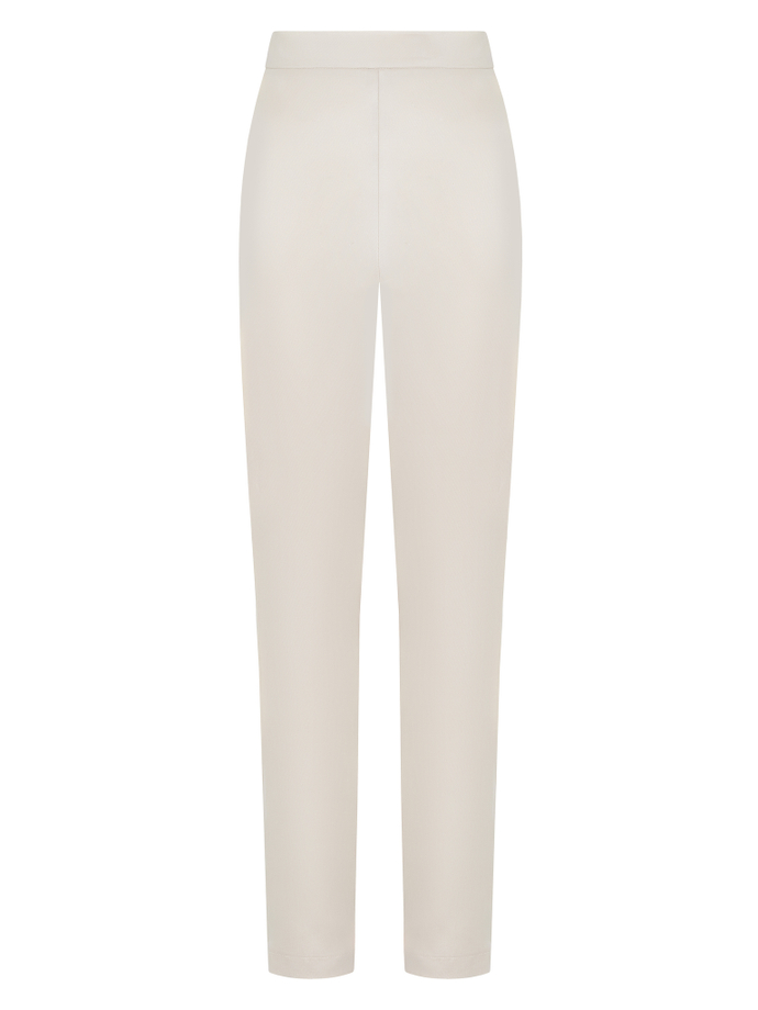 Зауженные брюки прямого кроя