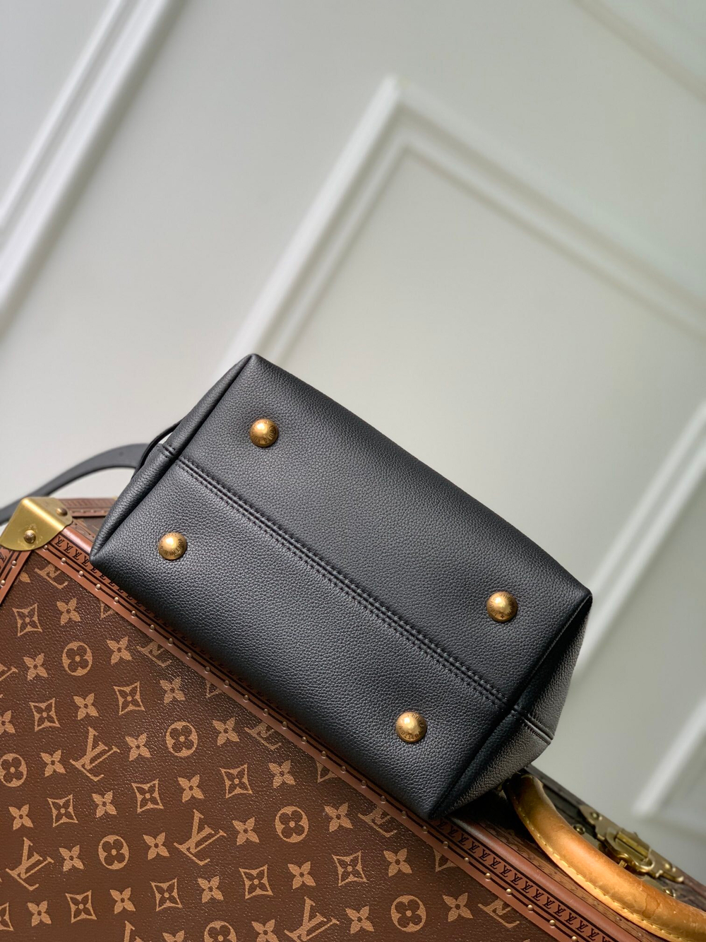 Louis Vuitton Low Key Hobo PM