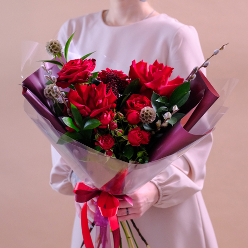 Купить Яркий букет с французскими розами #146