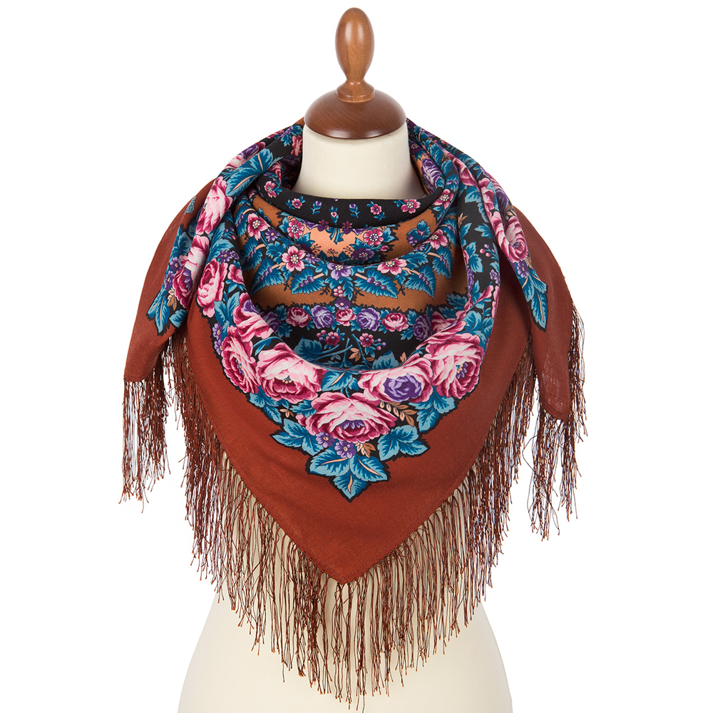 Платок шерстяной с шелковой бахромой