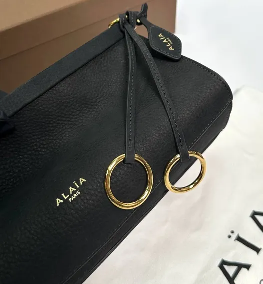 Сумка ALAIA LE CLICK EAST WEST из нубука