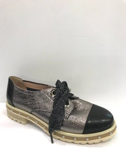 Лоферы женские