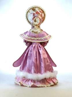 Кукла коллекционная в зимнем костюме 19 века с муфтой