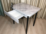 Кухонный раскладной стол с ящиком на черных ножках Wide Grey Marble