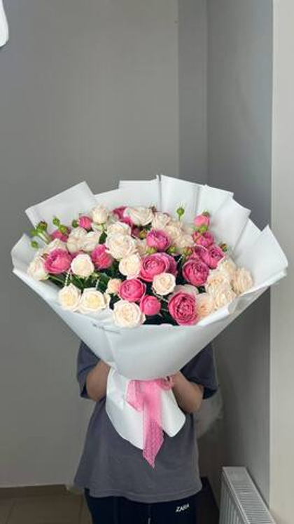 Букет из кустовых роз