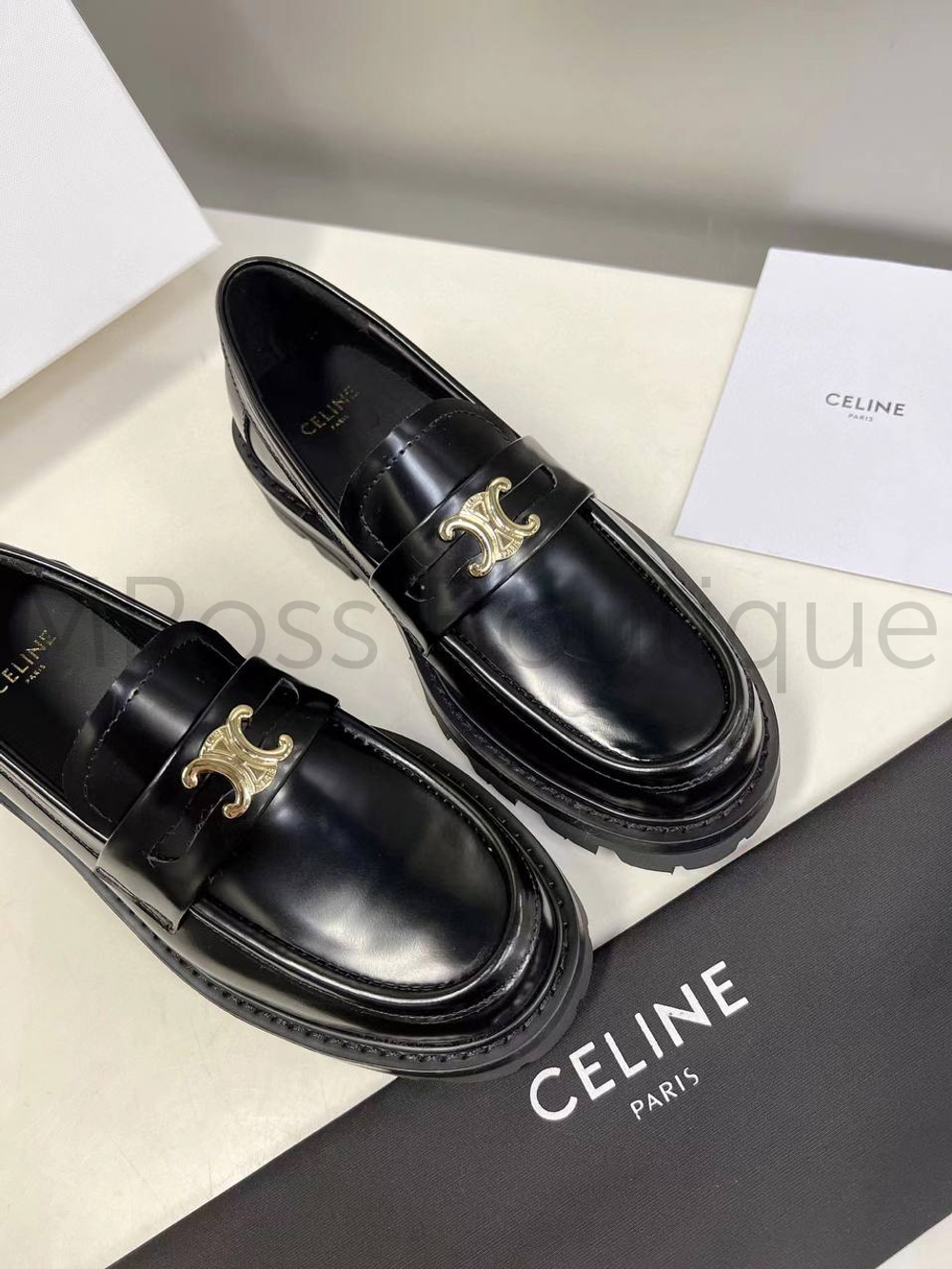 Женские лоферы Celine кожаные в черном цвете