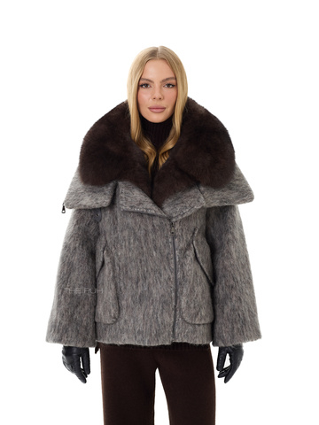 Серый шерстяной пуховик с меховым воротником