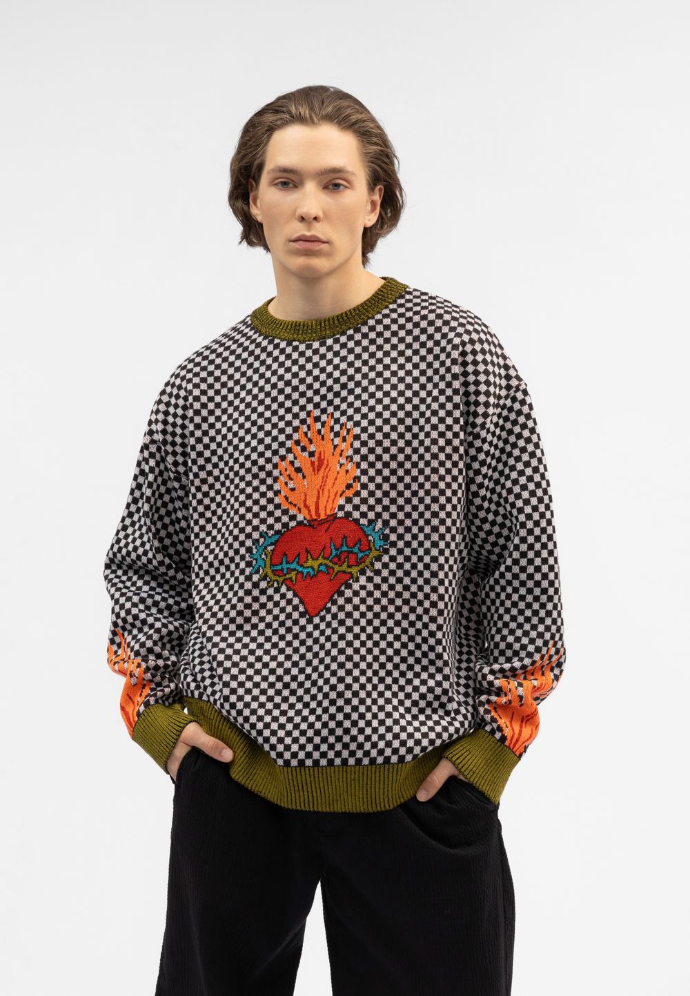 Свитер Behind the Scenes Сердце серый