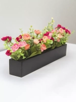 Искусственные цветы на стену в кашпо "Ящик с розочками"