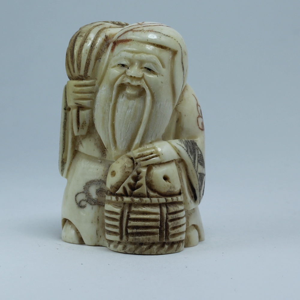 Нэцкэ Фукурокудзю с кукурузой и корзиной рыбы