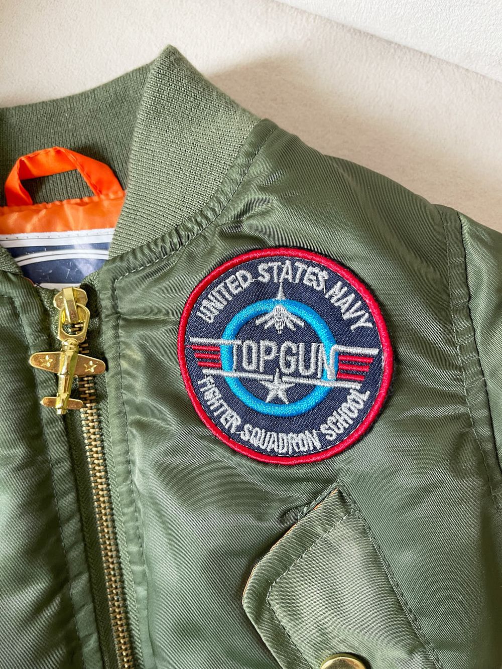 Новый бомбер Up and Away, 74