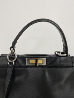Сумка Fendi Peekaboo Bag Soft Leather