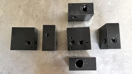 VMP-DBD-ST- Плита стальная под предохранительный клапан DBDS6, с выходами Р, Т и М и под плиту ML31 (Ду6))