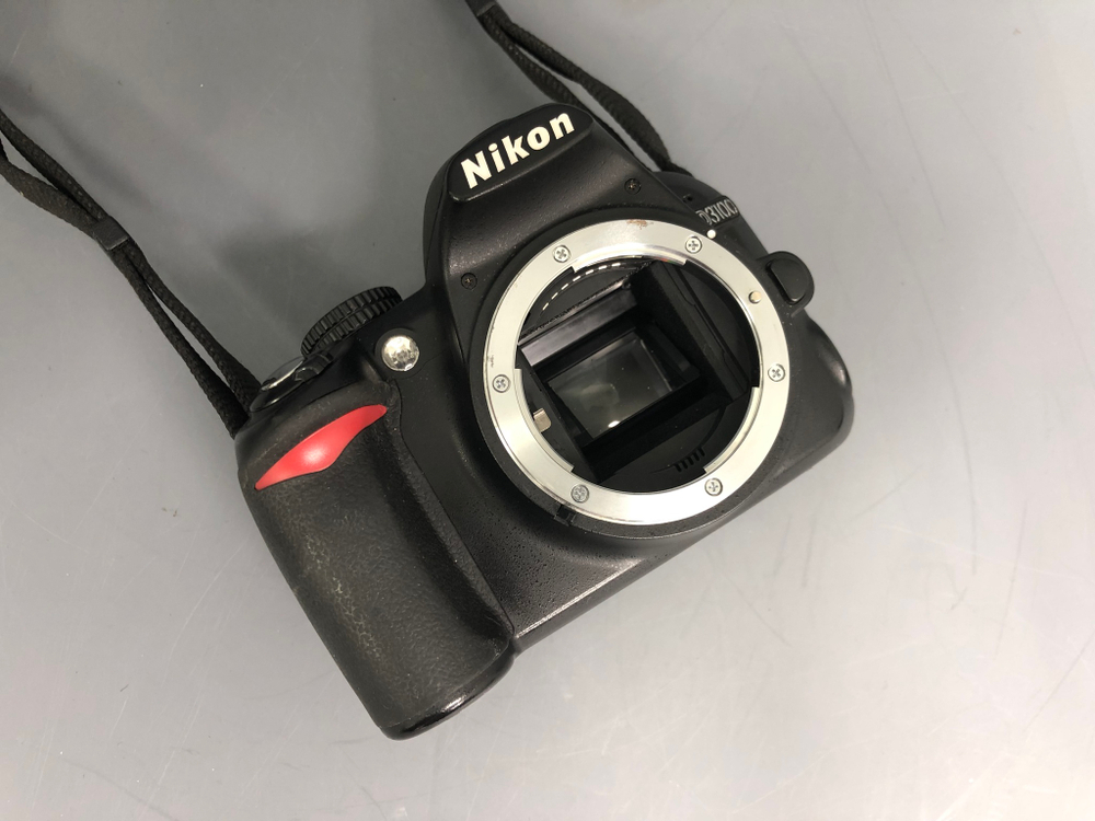 Nikon D3100 + kit 18-55mm 3.5-5.6G VR 48.000 кадров