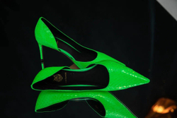 Женские кожаные туфли зелёные с тиснением под рептилию