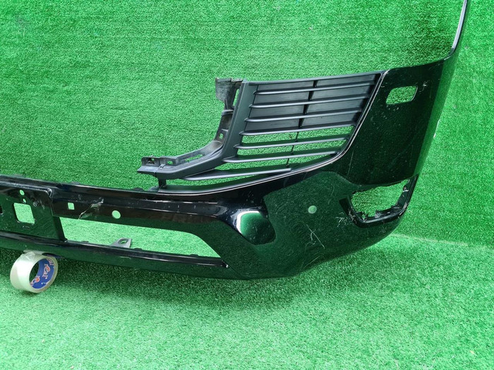 Бампер передний Toyota Land Cruiser 300 (21-нв)