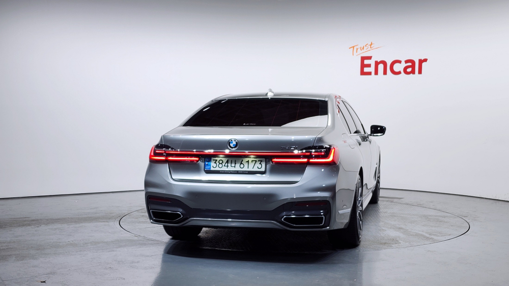 BMW 7 серии (G11) 740i M Sport